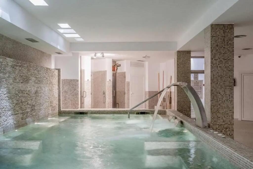 Apartment 5* Serviced Marbella